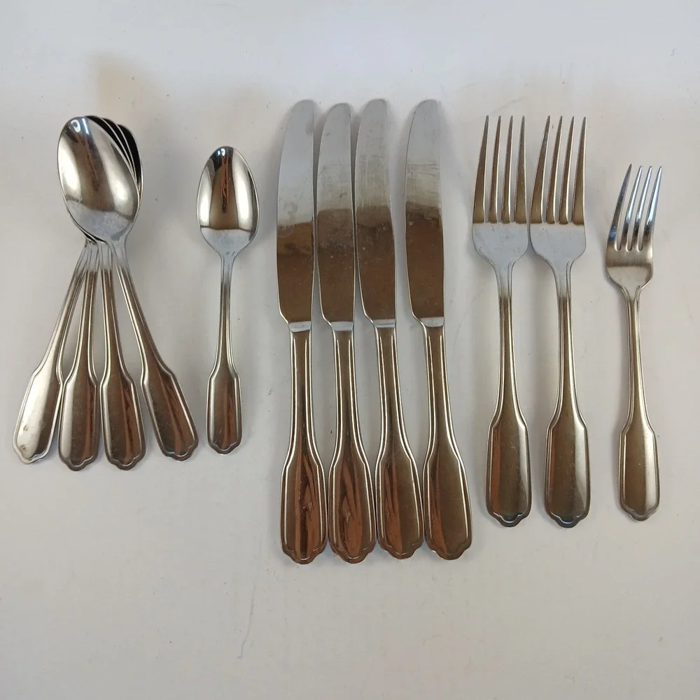 ONEIDA Stainless Flatware Lot Of 12 Pieces WALSTON Mixed Lot Knoves Spoons Forks